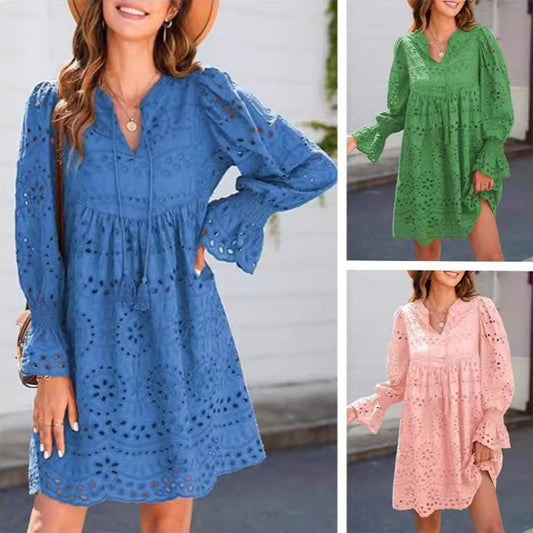 👗Damesjurk met V-hals, vetersluiting en uitlopende mouwen🌟